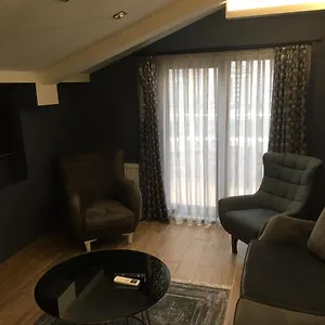 hola-suites-hotel.istanbul-turkeyhotels.com/