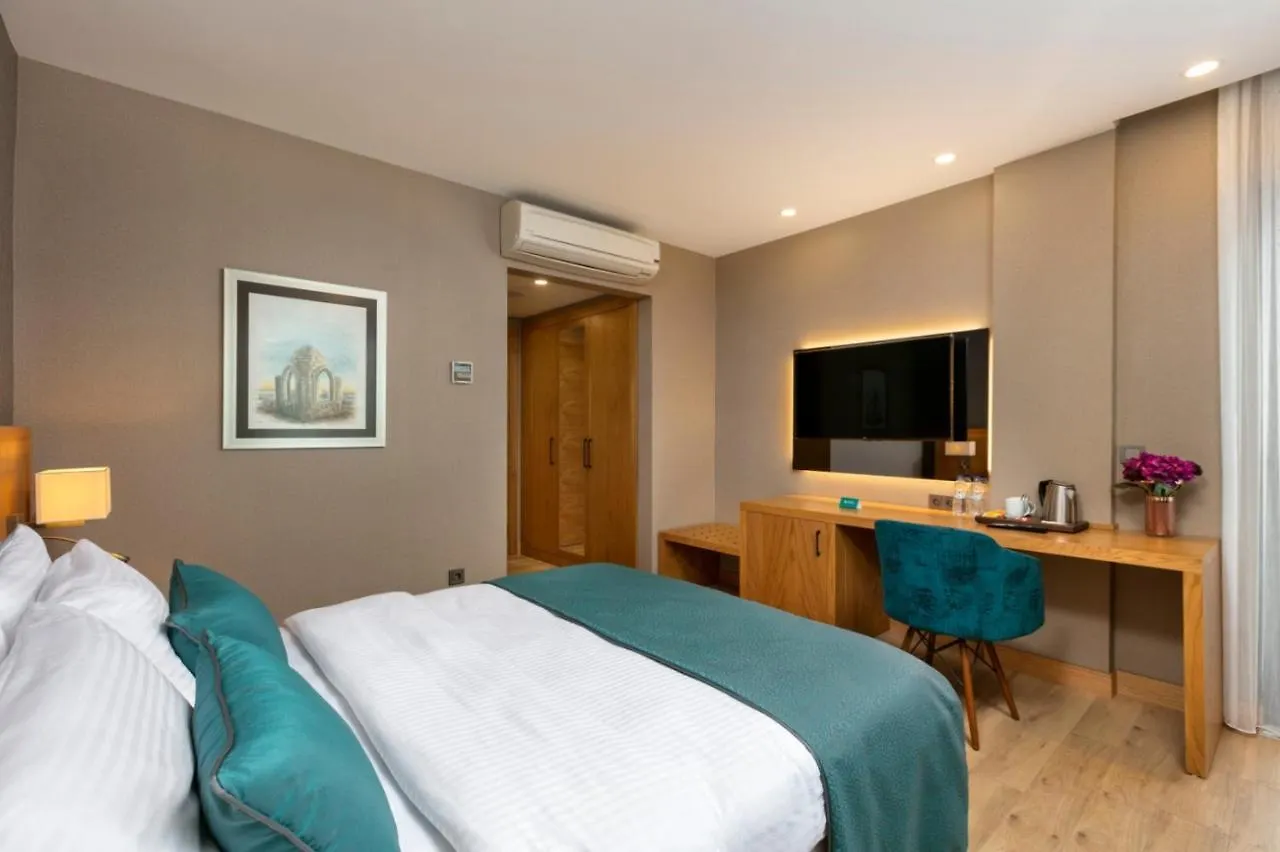 אנטליה Pukka Hotel