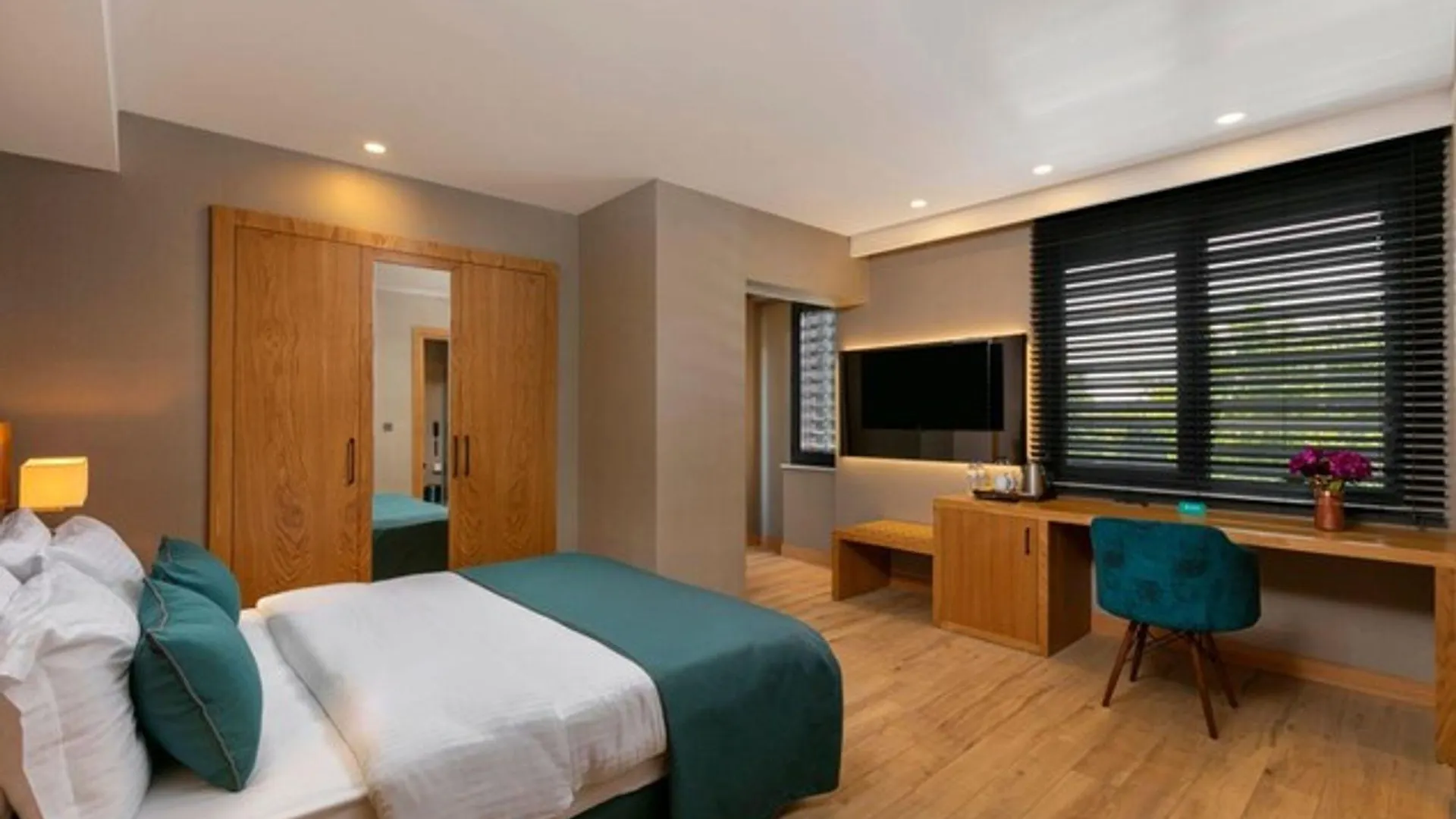 אנטליה Pukka Hotel 3*,