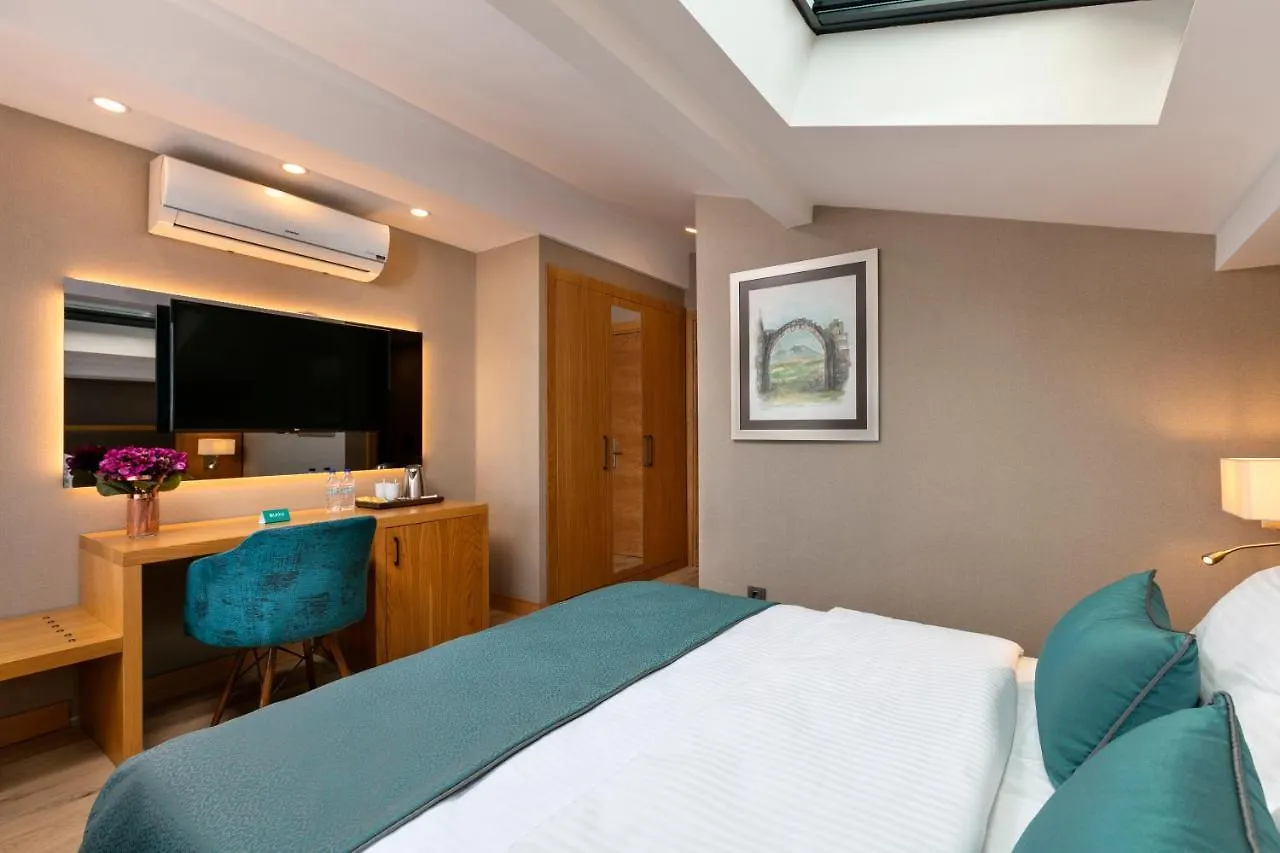 אנטליה Pukka Hotel טורקיה